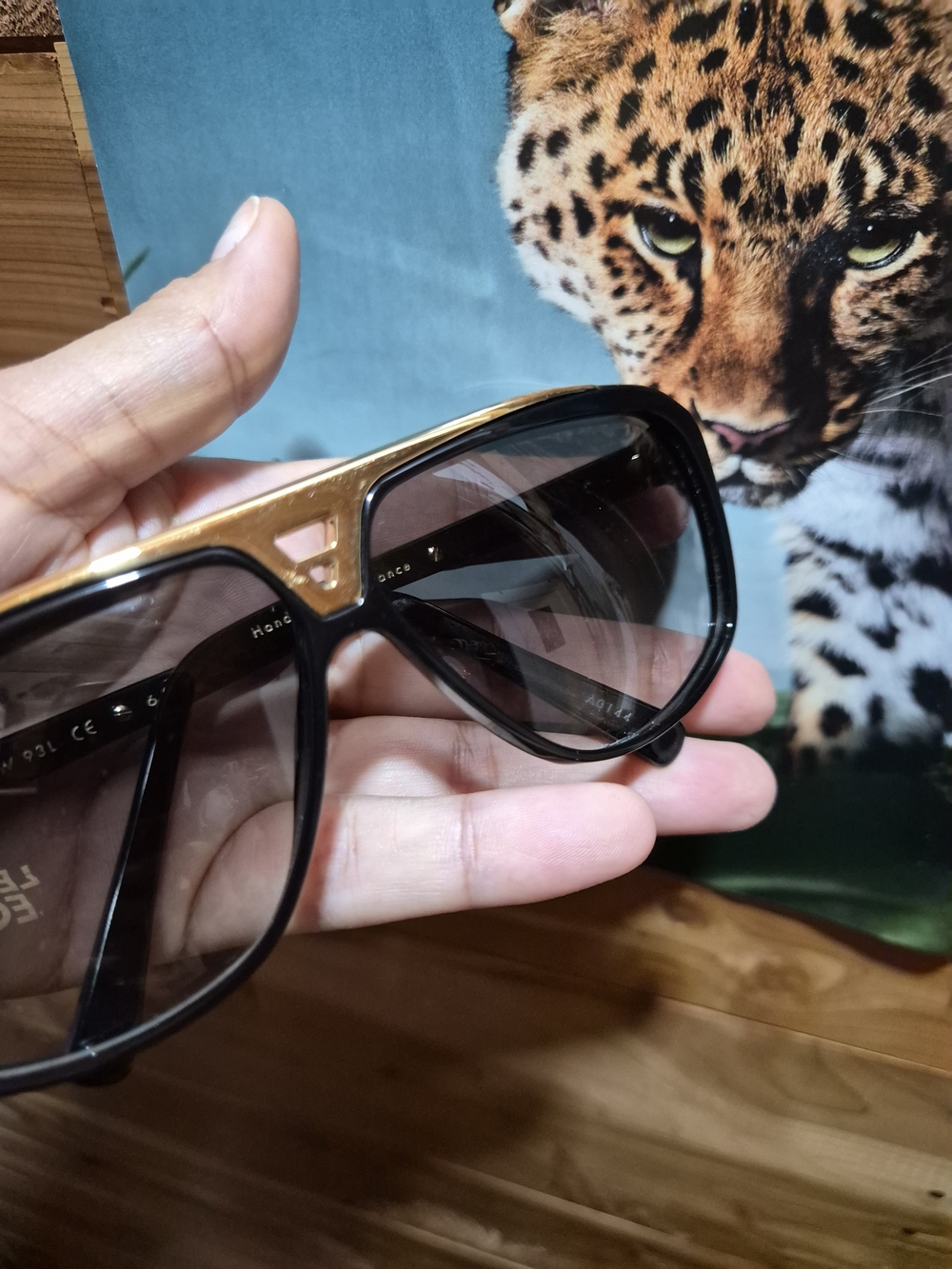 Louis Vuitton Black and Gold Oversized Sunglasses - Picture 3 of 9